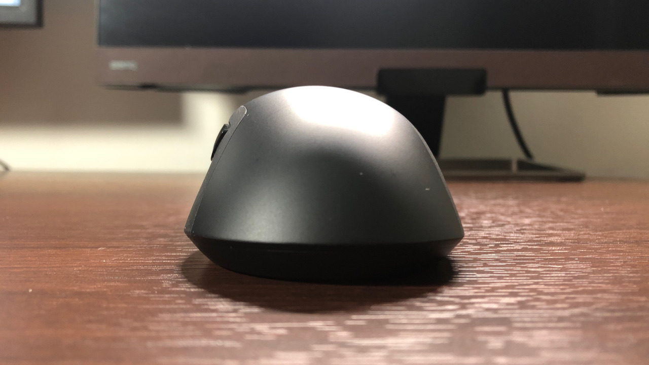 右側面や上面後部 - G703