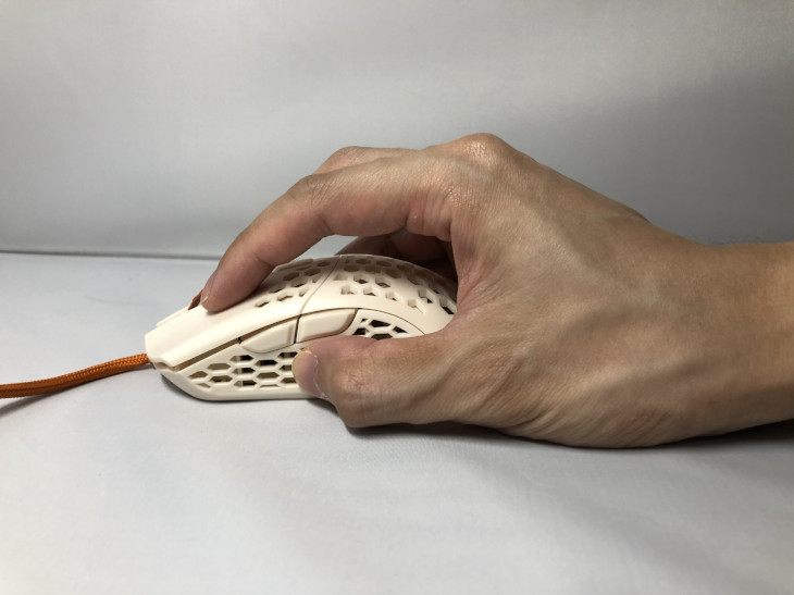 つまみ持ちでの使用感