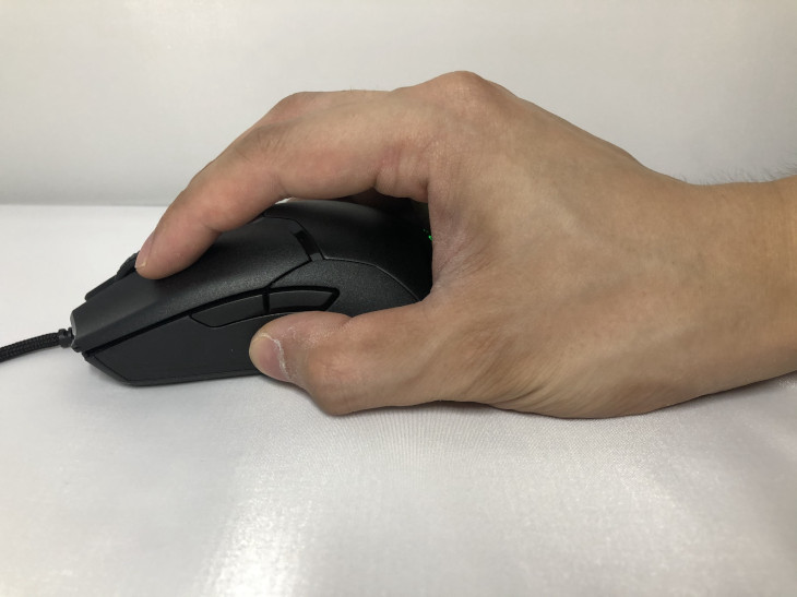 つまみ持ちでの使用感